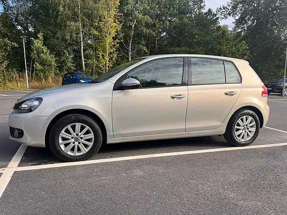 Volkswagen Golf 2012 photo 4