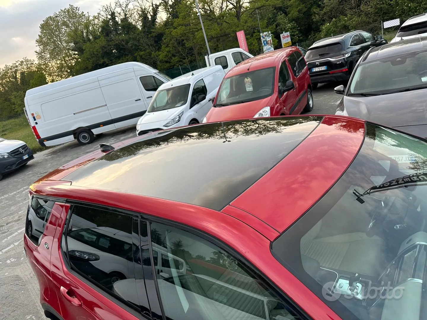 Land Rover Discovery Sport 2021 photo 2