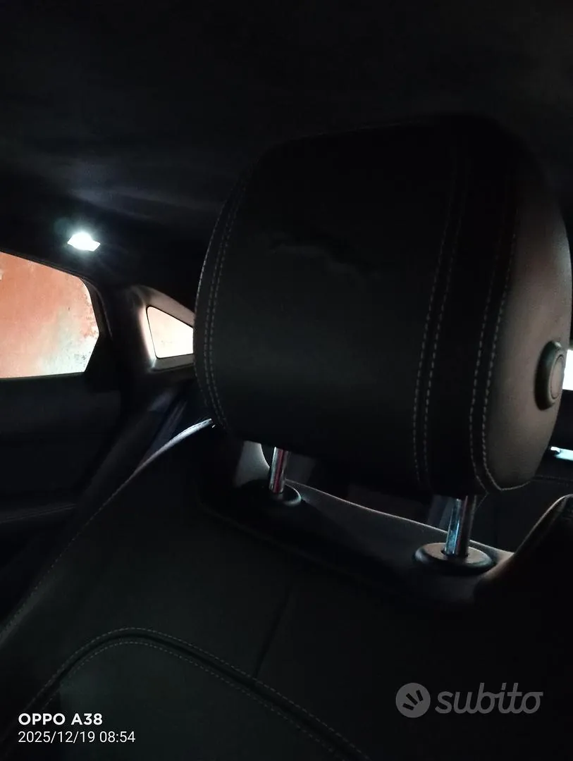 Jaguar E-Pace 2021 photo 5