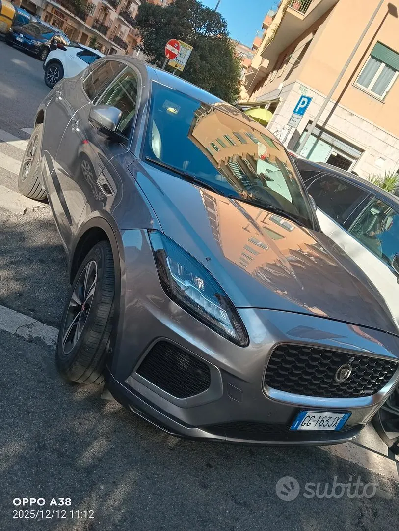 Jaguar E-Pace 2021 photo 3