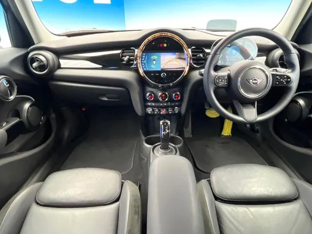 Mini Cooper S 2021 photo 2