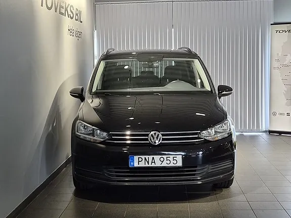 Volkswagen Touran 2017 photo 2