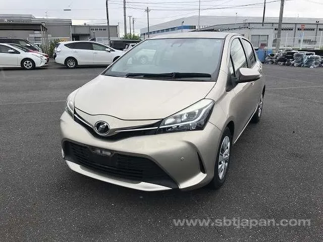 Toyota Vitz 2016 photo 2