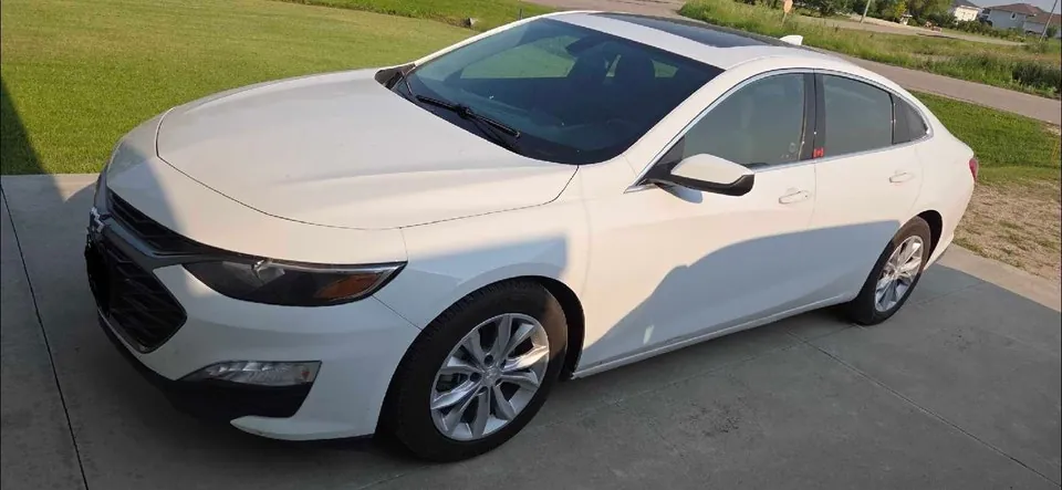 Chevrolet Malibu 2019 photo 2