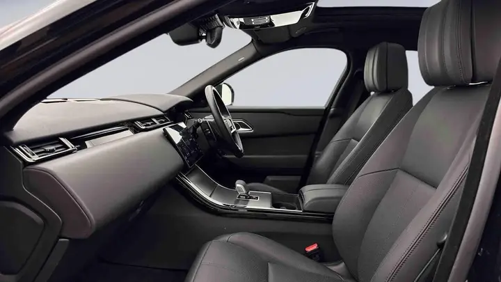 Land Rover Range Rover Velar 2024 photo 3