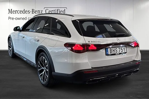 Mercedes-Benz E300 2025 photo 4
