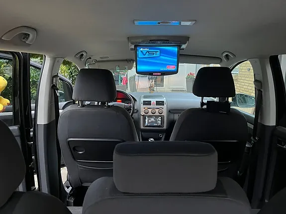 Volkswagen Touran 2009 photo 4