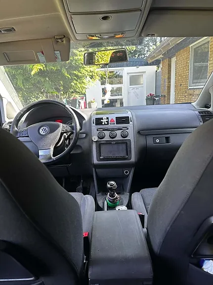 Volkswagen Touran 2009 photo 3
