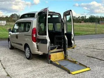 Fiat Doblo 2011 photo 3