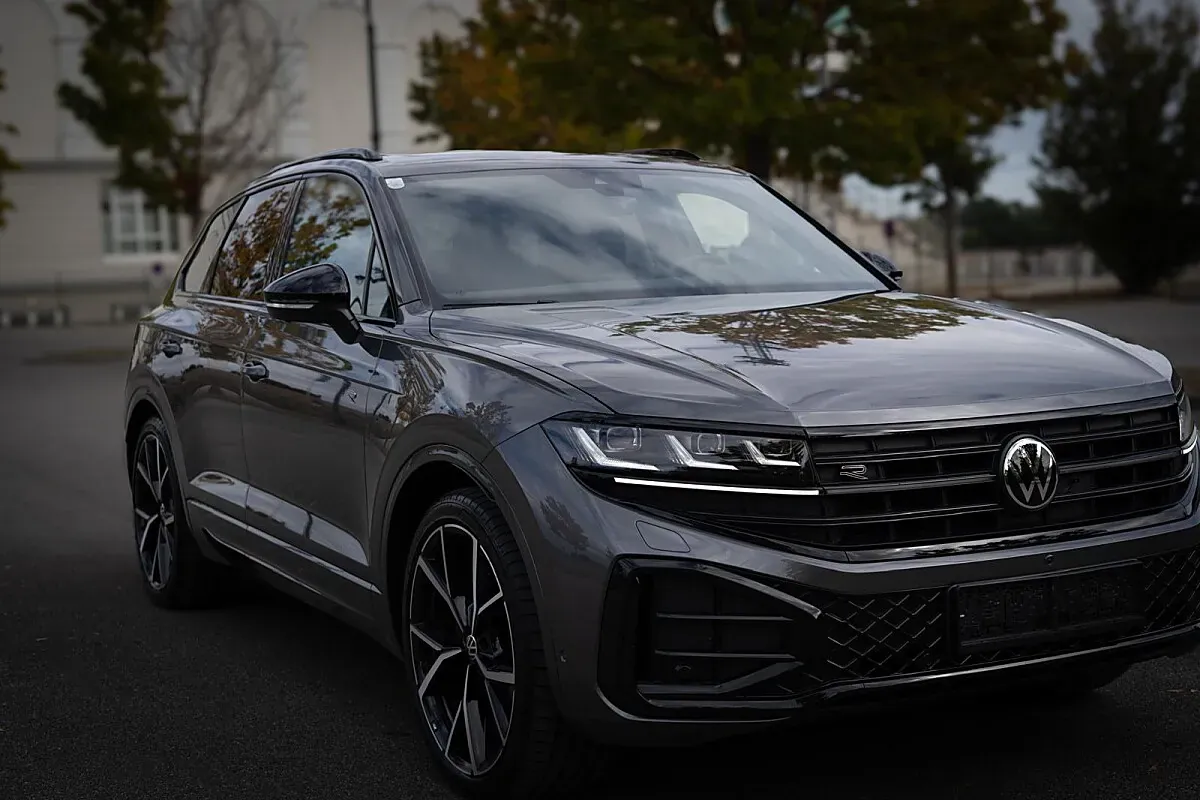 Volkswagen Touareg 2024 photo 2