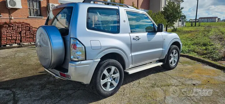 Mitsubishi Pajero 2006 photo 4