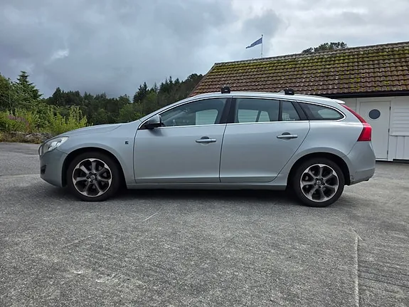 Volvo V60 2012 photo 4