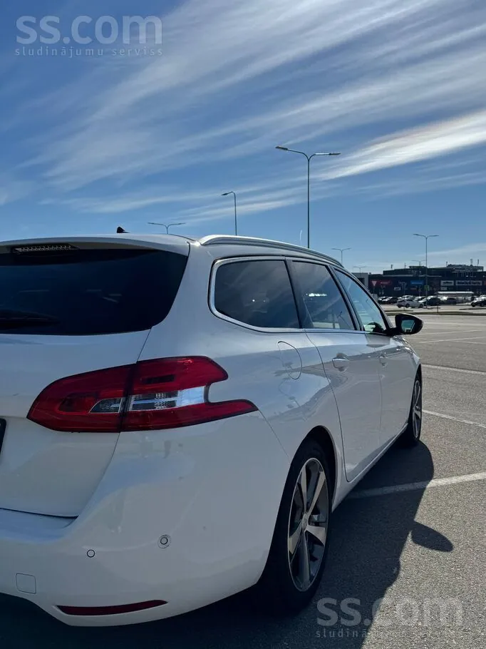 Peugeot 308 2015 photo 3