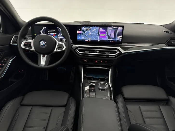 BMW 3 Series 2024 photo 2