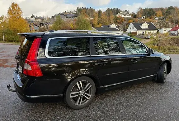 Volvo V70 2009 photo 2
