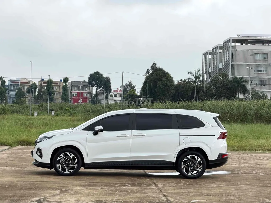 Hyundai Custin 2023 photo 3
