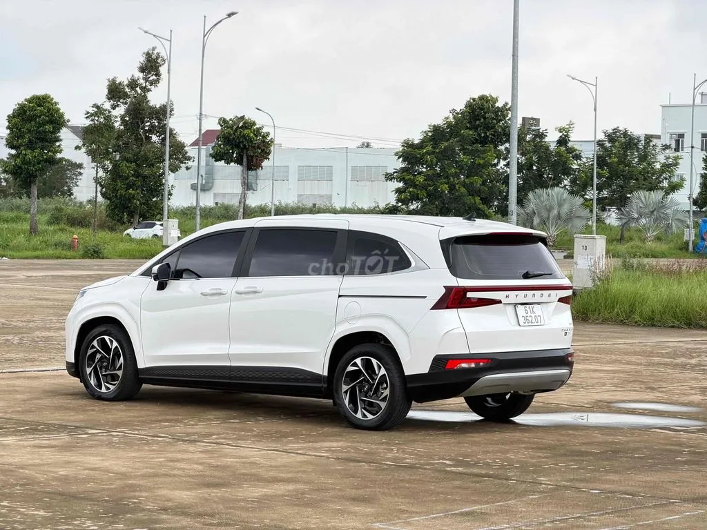 Hyundai Custin 2023 photo 4