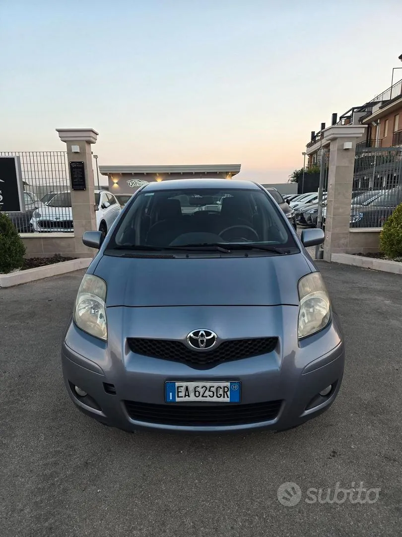 Toyota Yaris 2010 photo 3