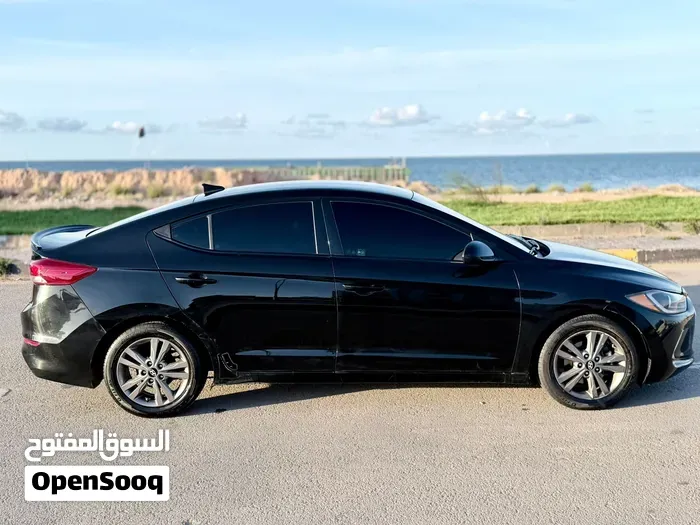 Hyundai Elantra 2018 photo 4