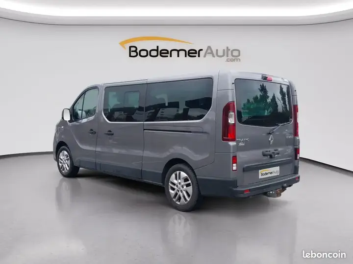 Renault Trafic 2017 photo 3