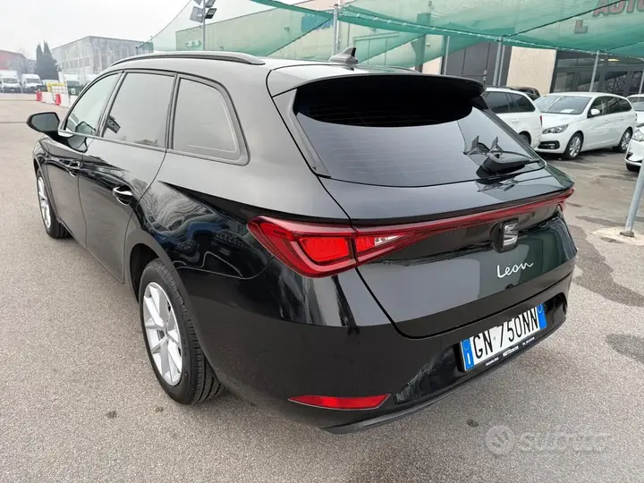 Seat Leon 2023 photo 3