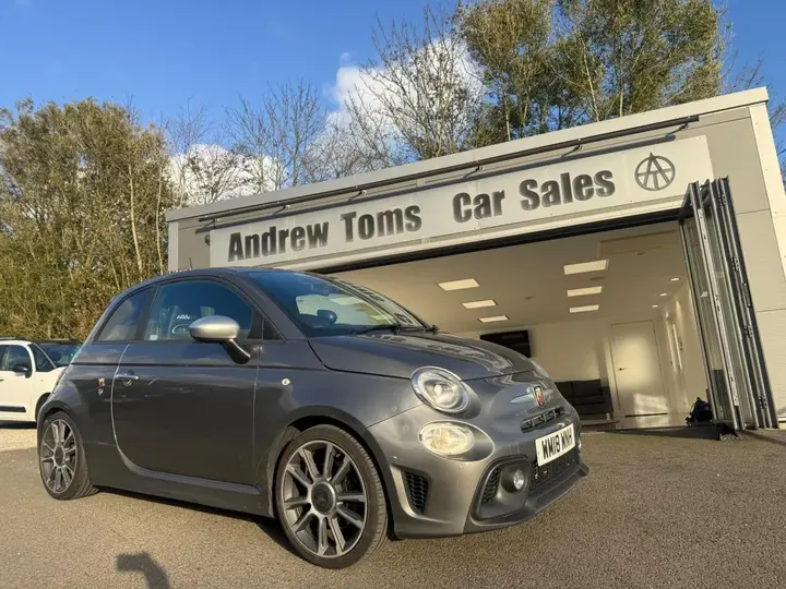 Abarth 595 2018 photo 2