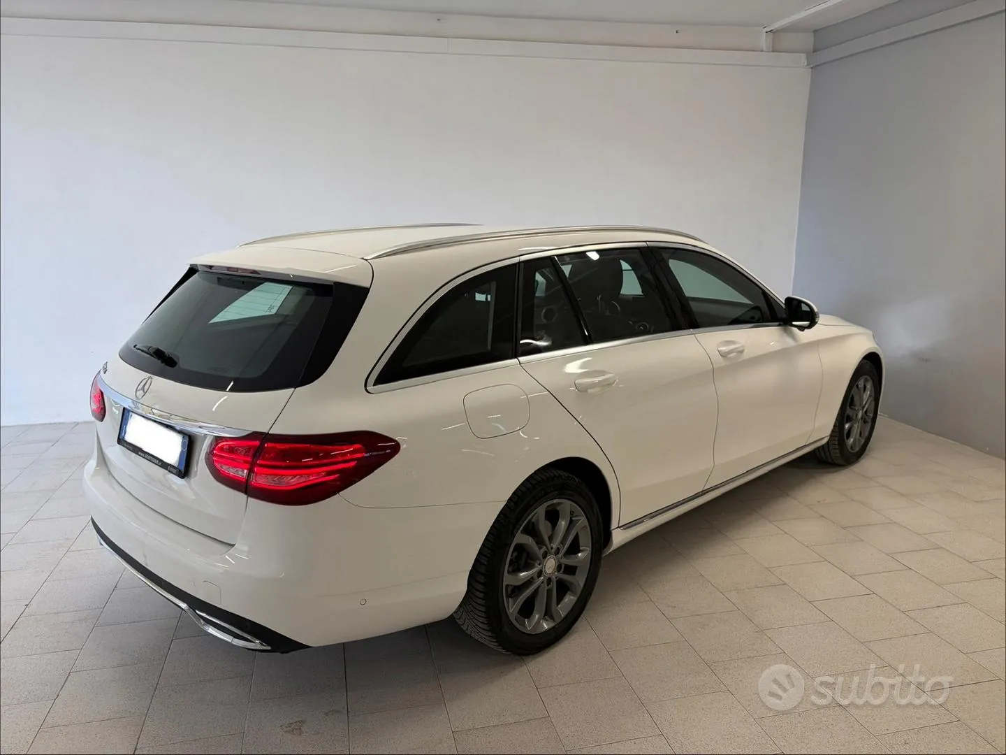 Mercedes-Benz C 2017 photo 3