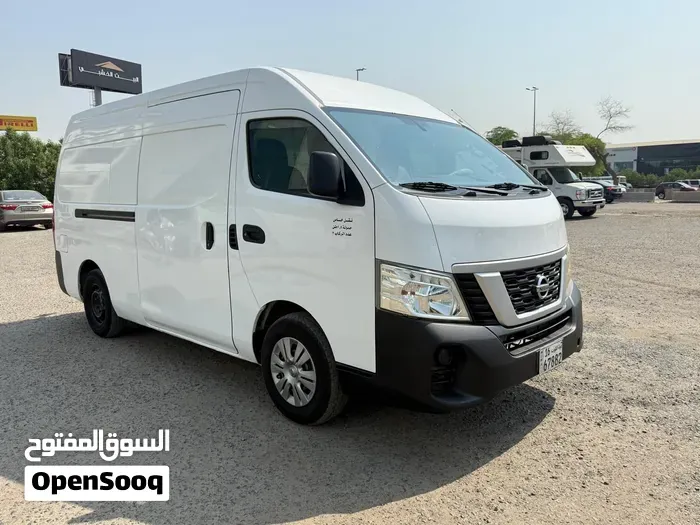 Nissan Urvan 2019 photo 2