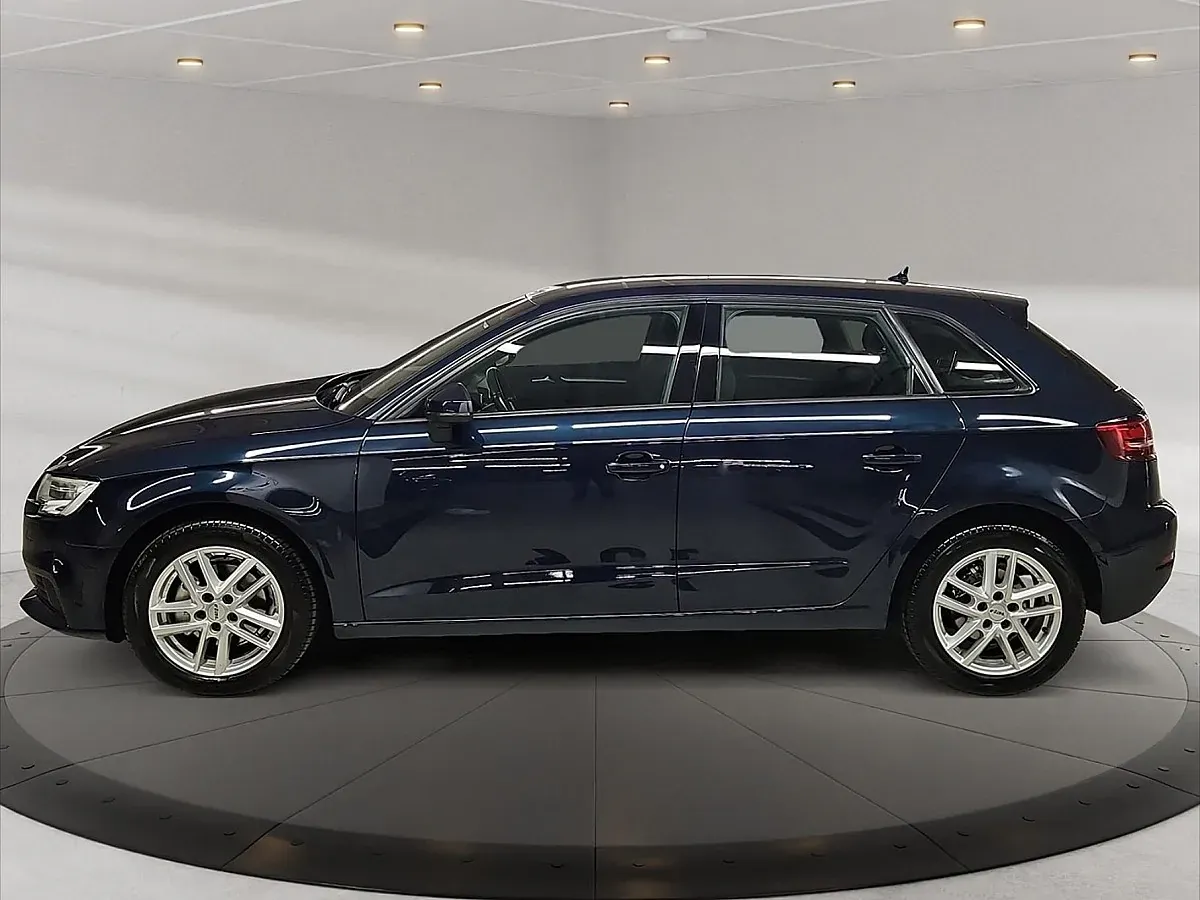 Audi A3 2017 photo 2