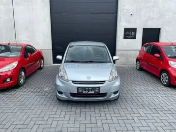 Daihatsu Sirion 2010 photo 3