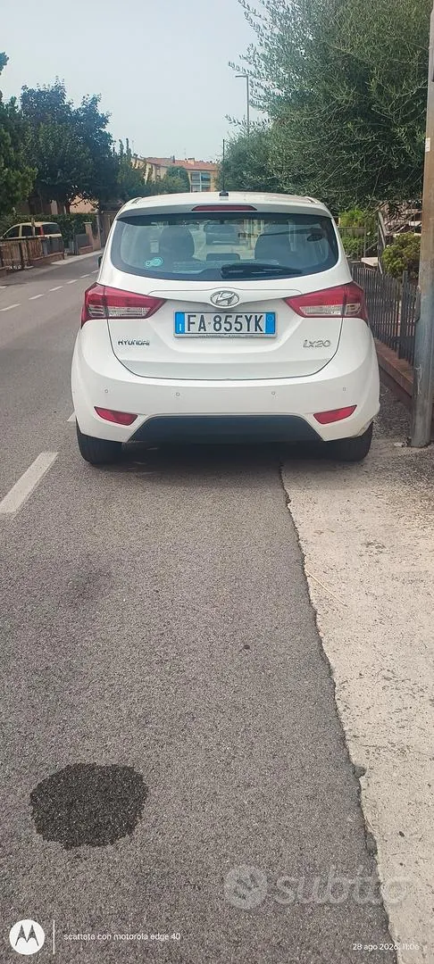 Hyundai Ix20 2015 photo 2