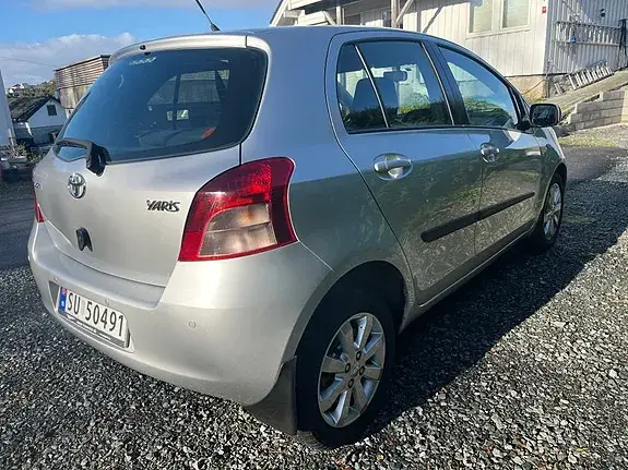 Toyota Yaris 2007 photo 4