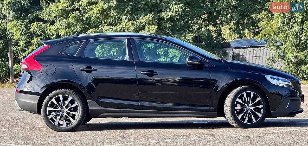 Volvo V40 Cross Country 2019 photo 3