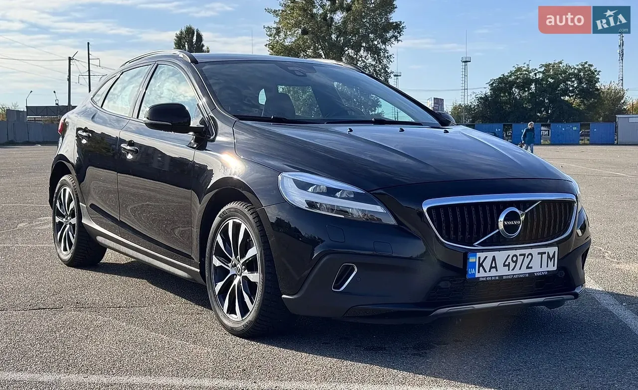 Volvo V40 Cross Country 2019 photo 2
