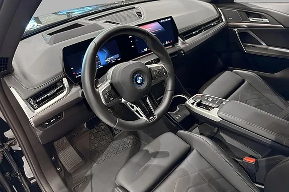 BMW Ix1 2026 photo 5