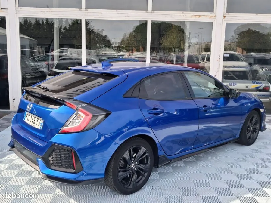 Honda Civic 2018 photo 3