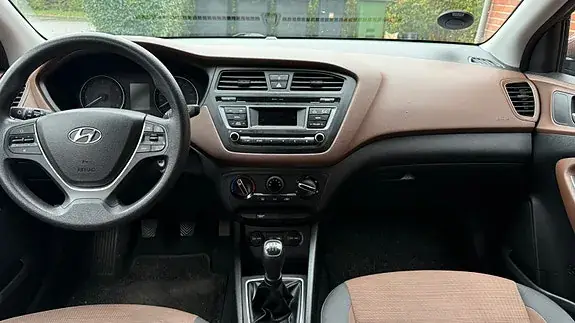 Hyundai I20 2016 photo 3