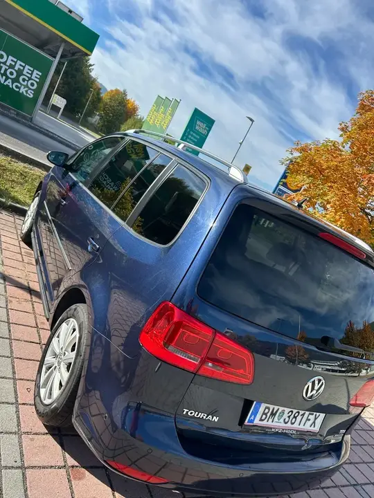 Volkswagen Touran 2013 photo 2