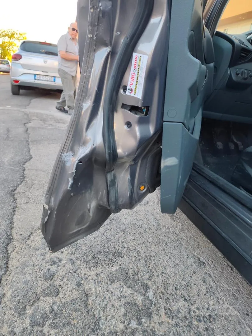 Ford C-Max 2013 photo 3