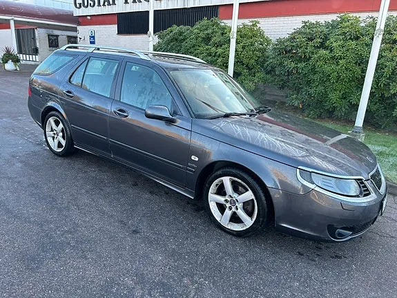 Saab 9-5 2010 photo 2