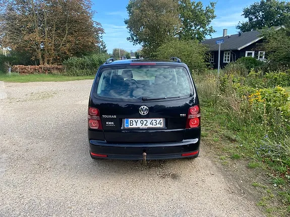 Volkswagen Touran 2008 photo 4