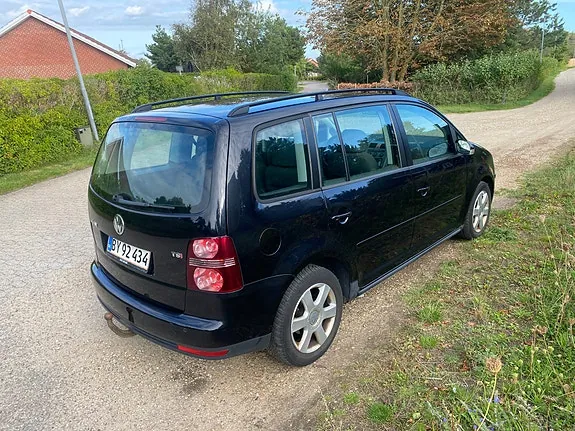 Volkswagen Touran 2008 photo 5