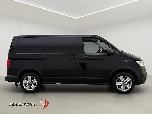 Volkswagen Transporter 2021 photo 2