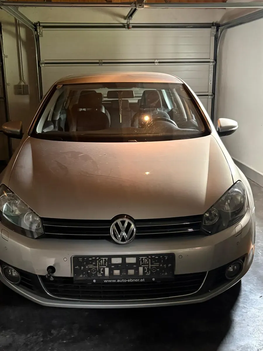 Volkswagen Golf 2012 photo 2