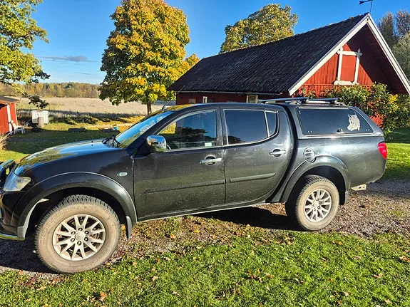 Mitsubishi L200 2013 photo 3