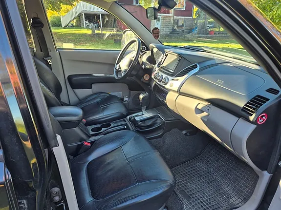 Mitsubishi L200 2013 photo 5