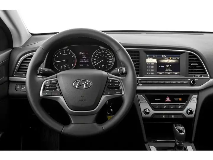 Hyundai Elantra 2018 photo 4