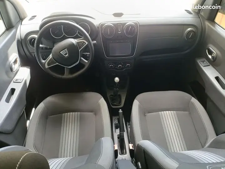 Dacia Lodgy 2018 photo 2