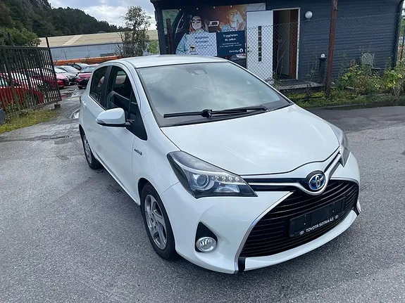 Toyota Yaris 2016 photo 3