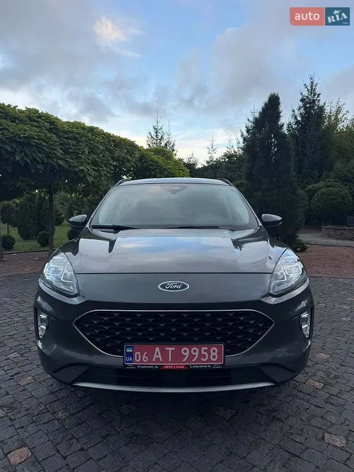 Ford Escape 2019 photo 2